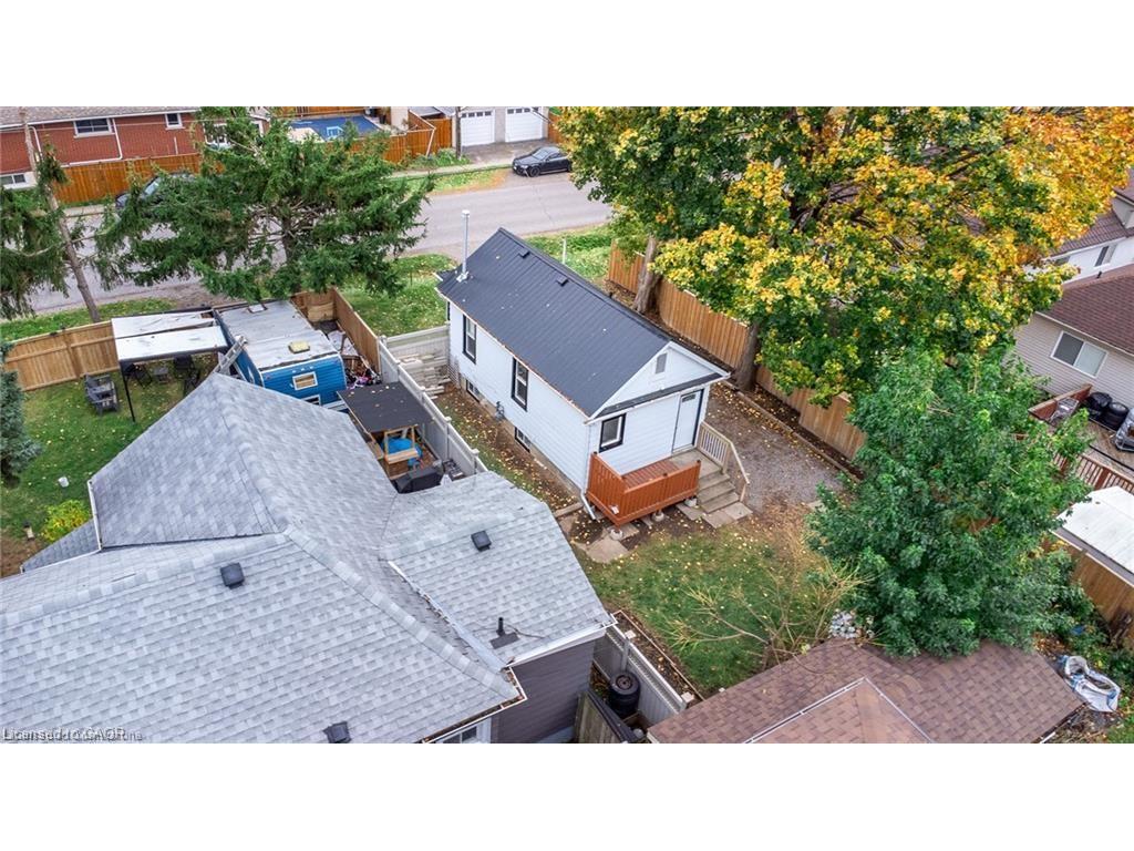 









11


Perry

Street,
St. Catharines,




ON
L2R 1K7

