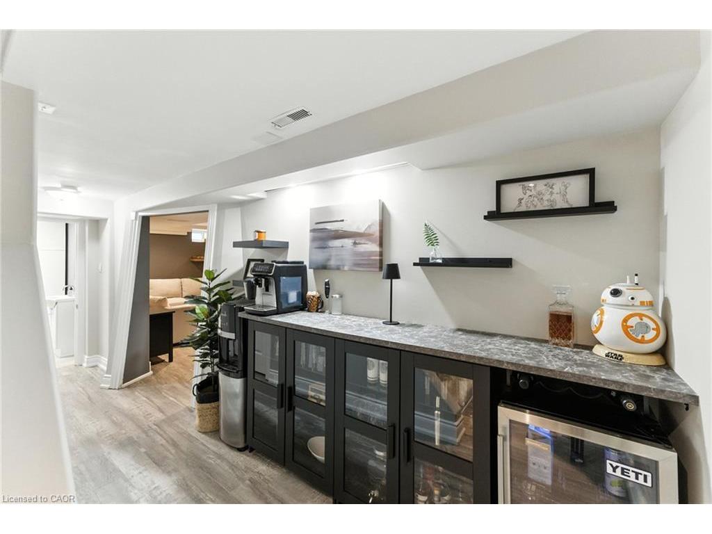 









1350


Limeridge

Road East, 69,
Hamilton,




ON
L8W 1L6

