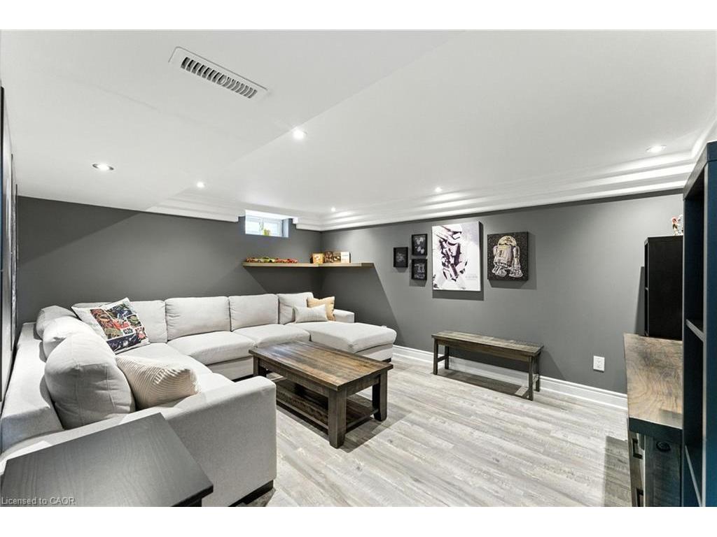 









1350


Limeridge

Road East, 69,
Hamilton,




ON
L8W 1L6

