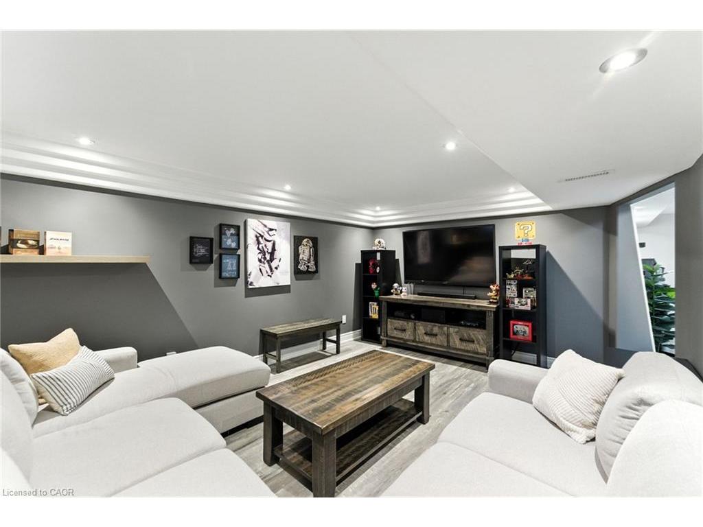 









1350


Limeridge

Road East, 69,
Hamilton,




ON
L8W 1L6

