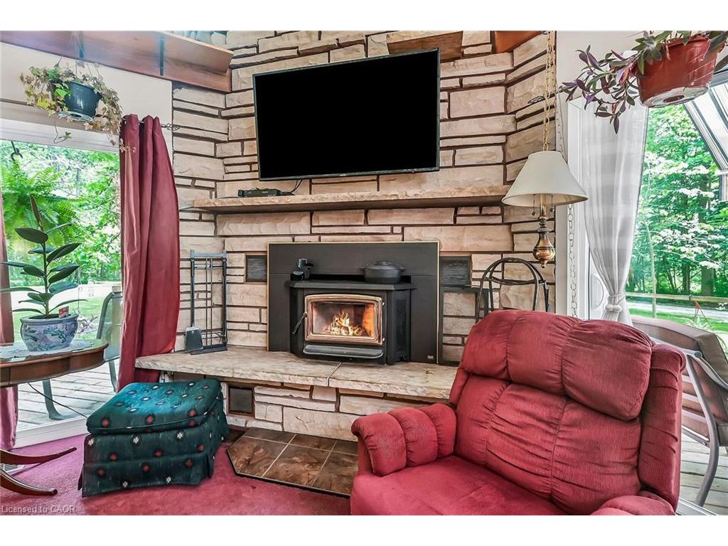 









35


Little

Road,
Cayuga,




ON
N0A 1E0

