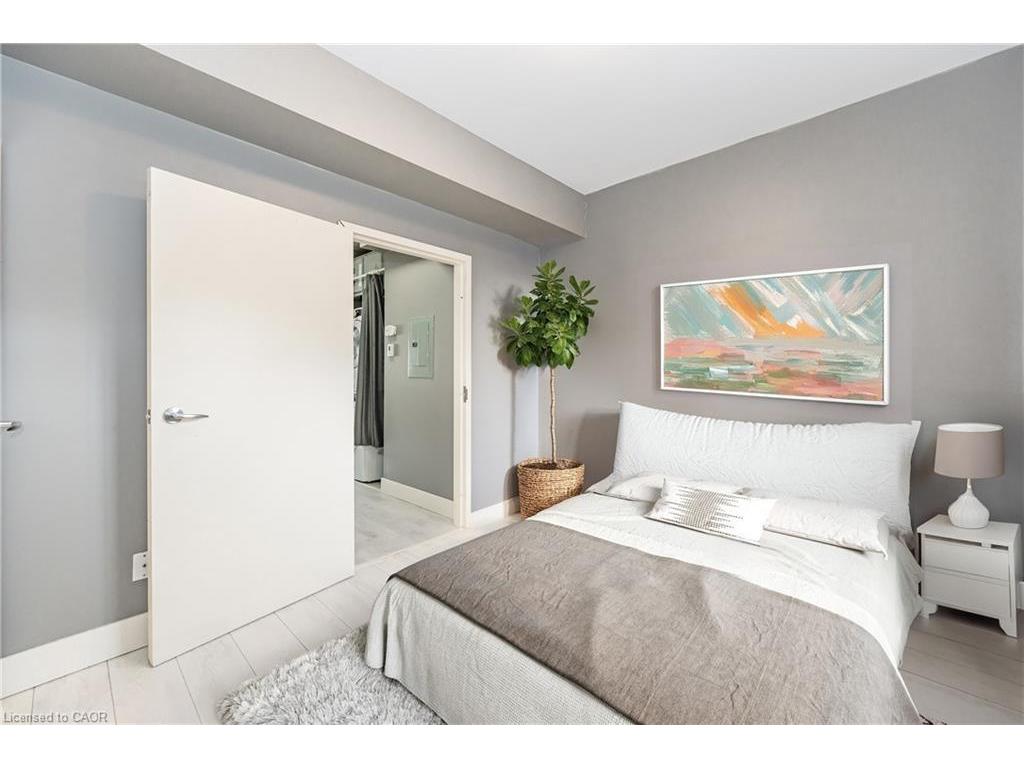 









689


Doon Village

Road, 102,
Kitchener,




ON
N2P 1A1

