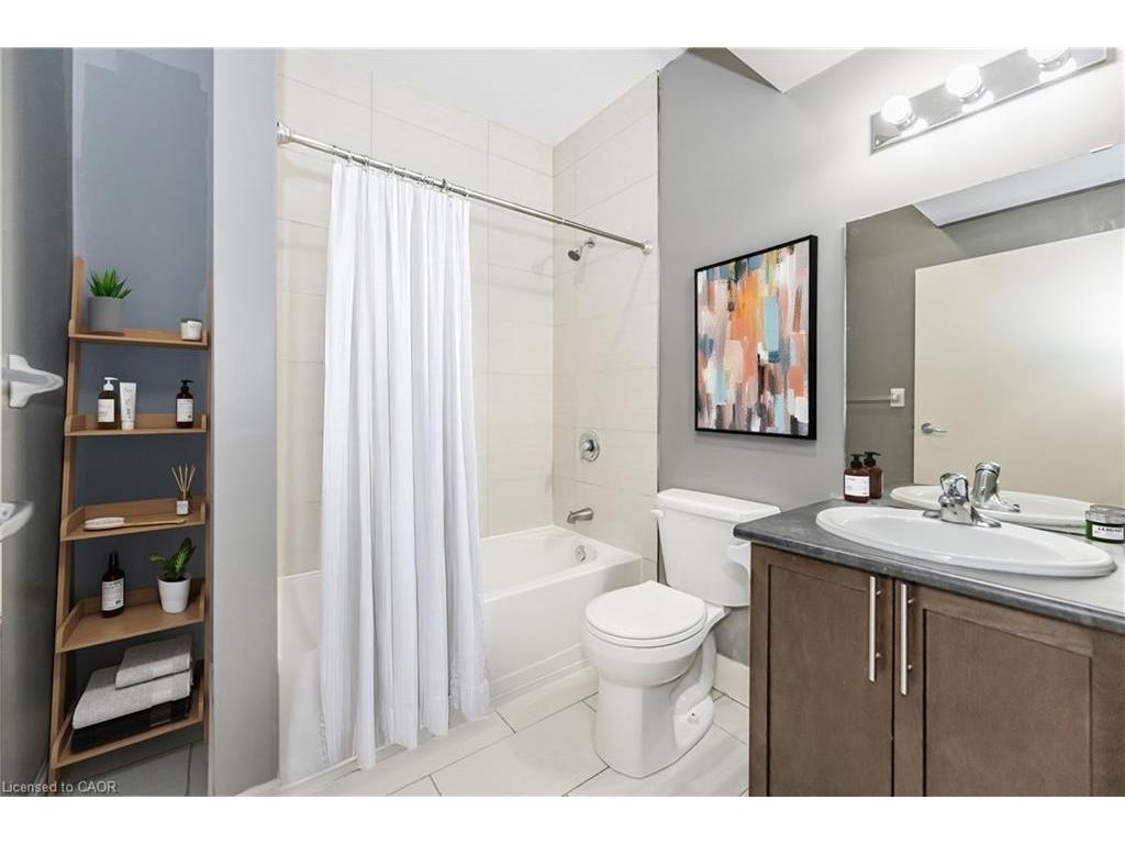 









689


Doon Village

Road, 102,
Kitchener,




ON
N2P 1A1

