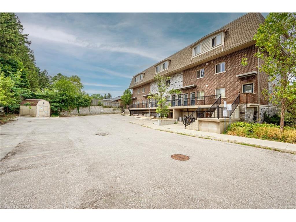 









689


Doon Village

Road, 102,
Kitchener,




ON
N2P 1A1

