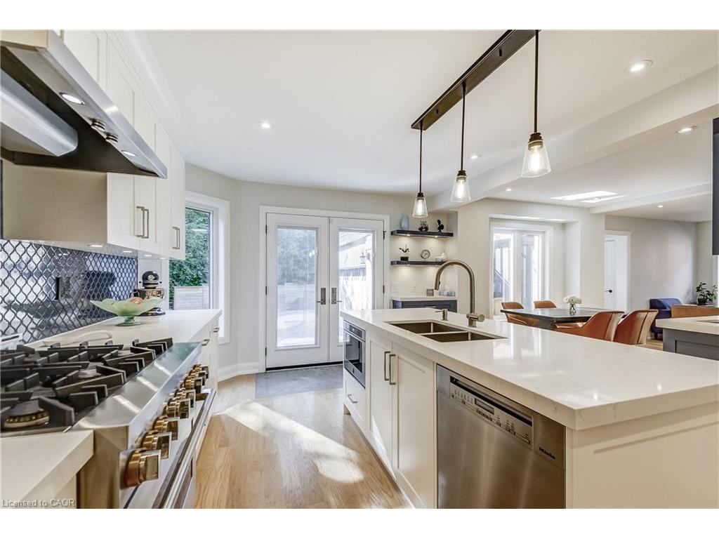 









27


Morrison Creek

Crescent,
Oakville,




ON
L6H 4C3

