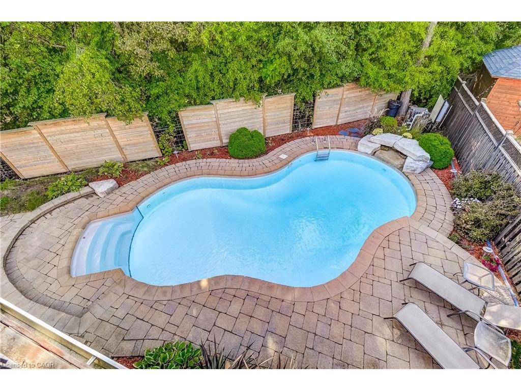 









27


Morrison Creek

Crescent,
Oakville,




ON
L6H 4C3

