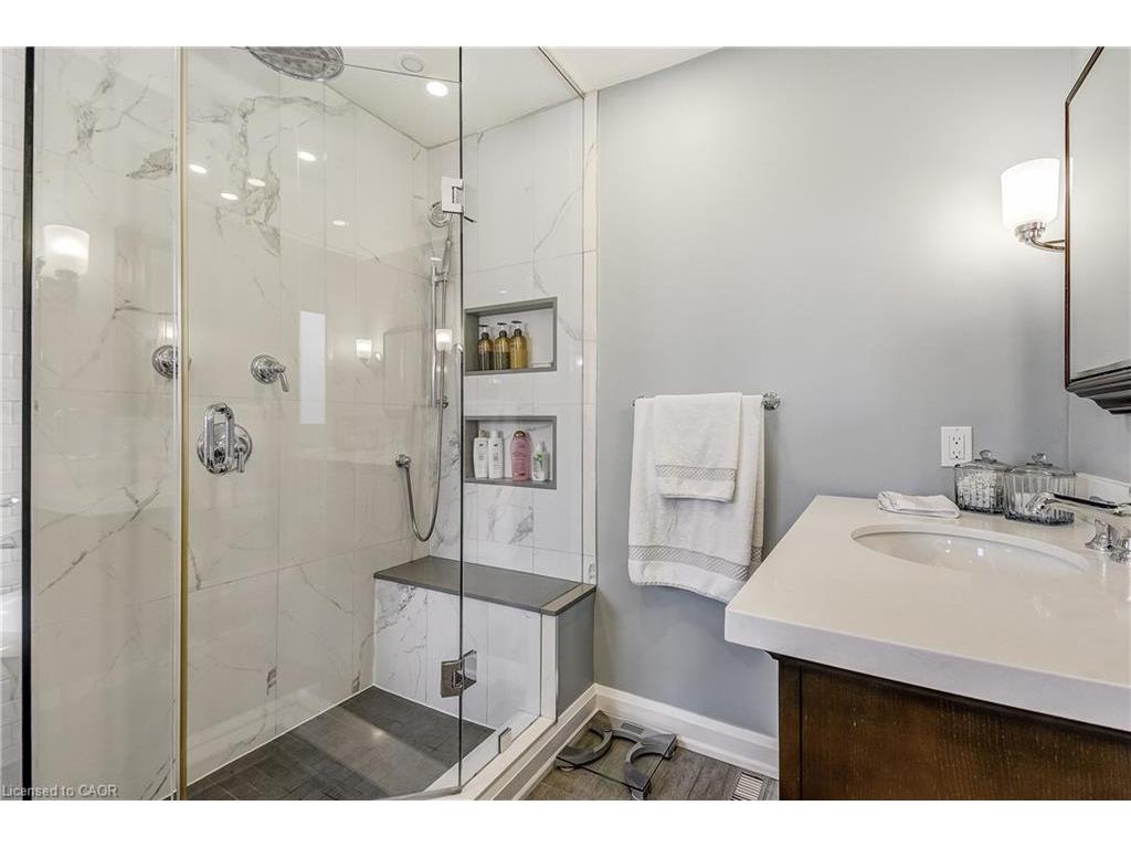 









27


Morrison Creek

Crescent,
Oakville,




ON
L6H 4C3

