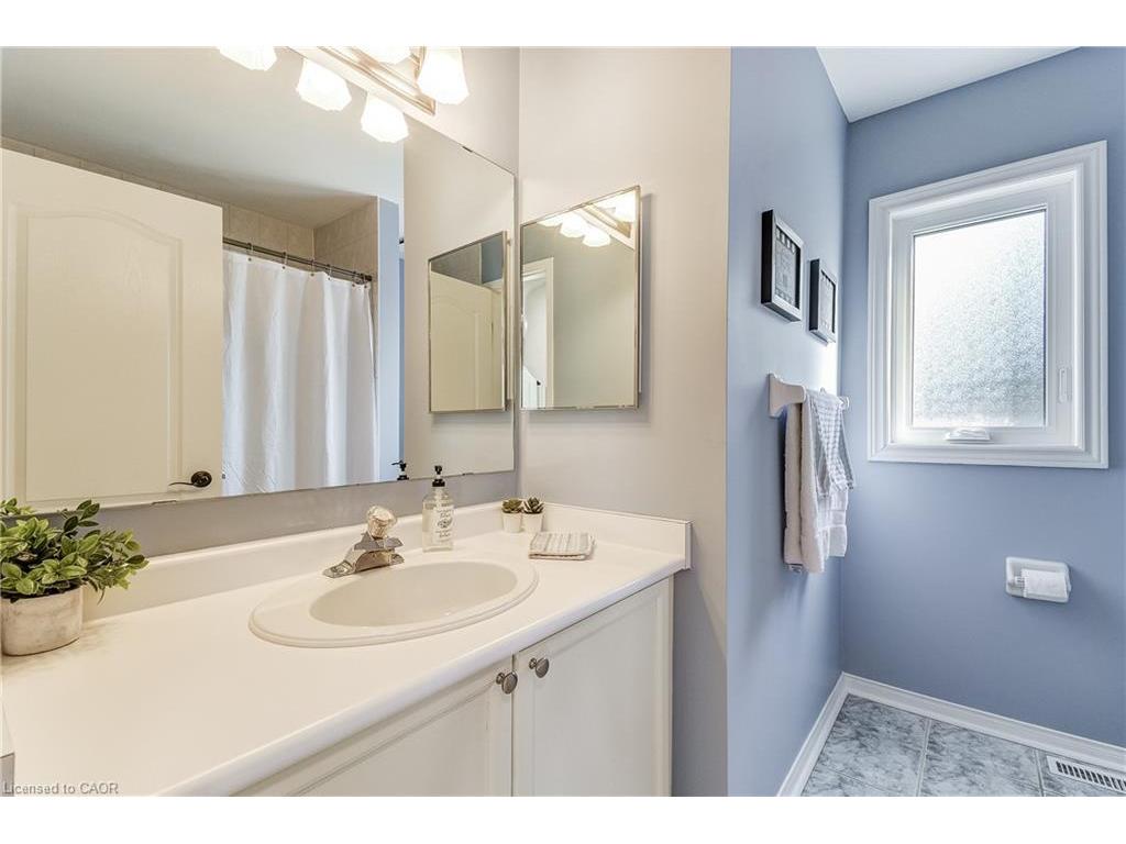 









27


Morrison Creek

Crescent,
Oakville,




ON
L6H 4C3

