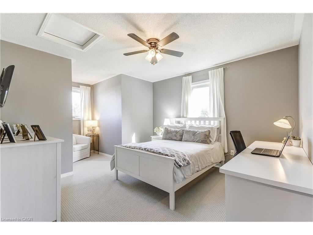 









27


Morrison Creek

Crescent,
Oakville,




ON
L6H 4C3

