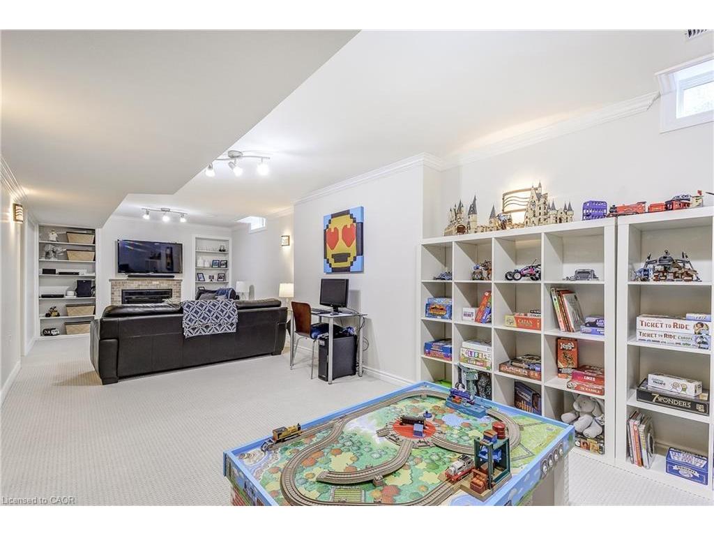 









27


Morrison Creek

Crescent,
Oakville,




ON
L6H 4C3

