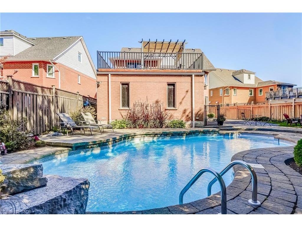 









27


Morrison Creek

Crescent,
Oakville,




ON
L6H 4C3

