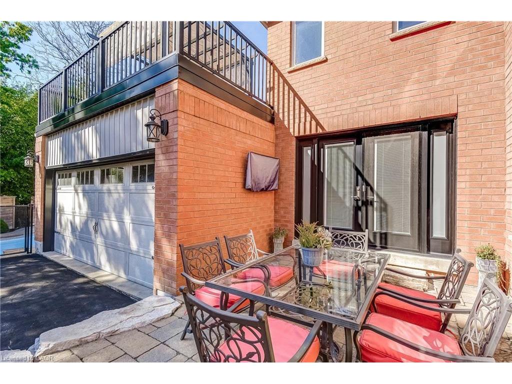 









27


Morrison Creek

Crescent,
Oakville,




ON
L6H 4C3

