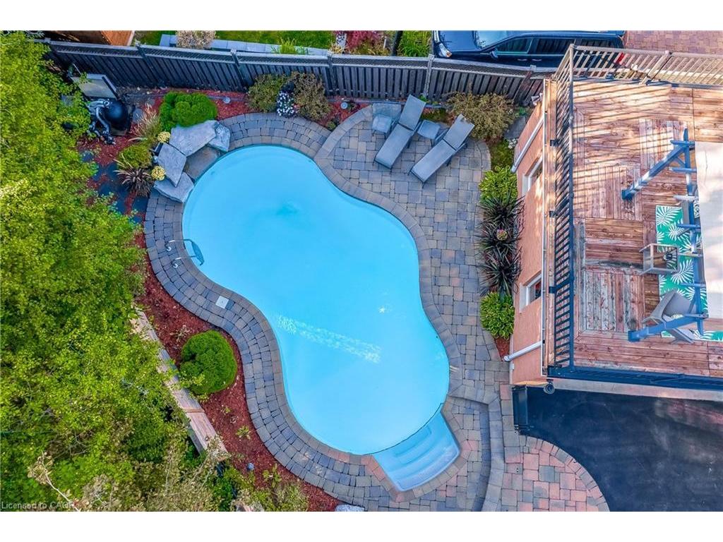 









27


Morrison Creek

Crescent,
Oakville,




ON
L6H 4C3

