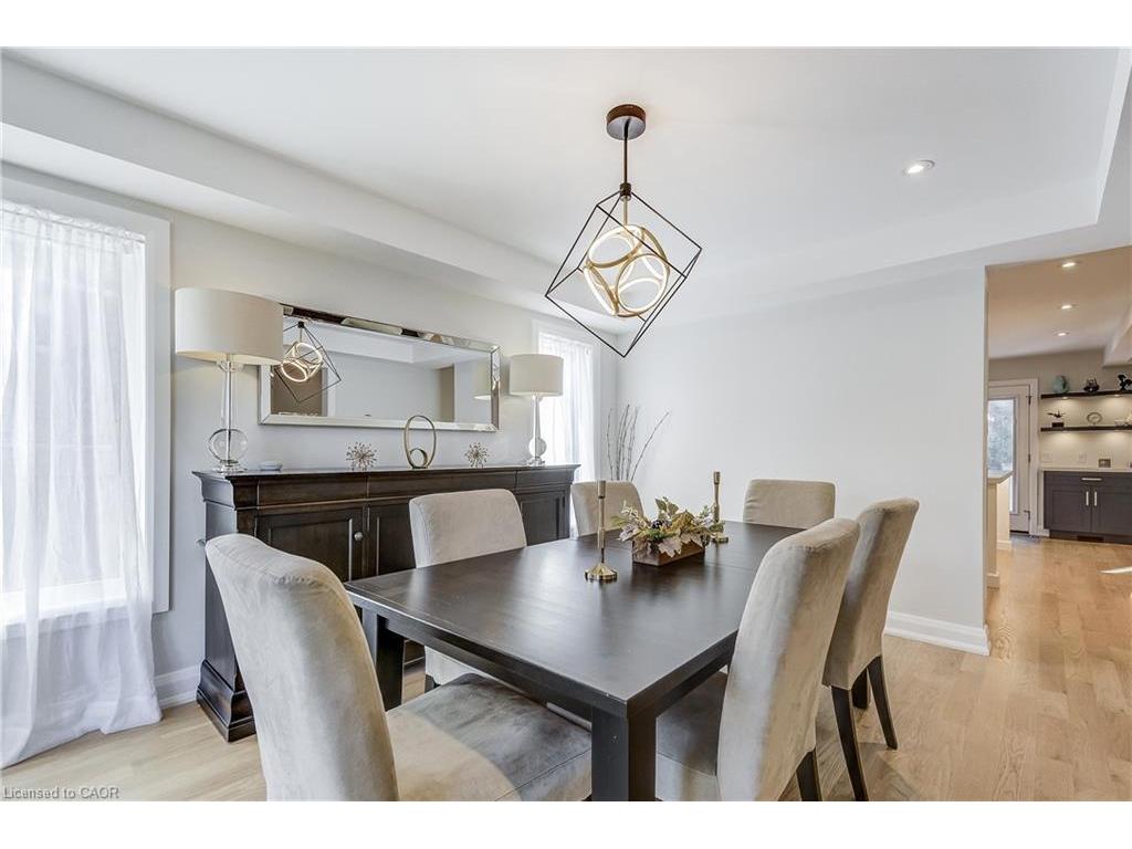 









27


Morrison Creek

Crescent,
Oakville,




ON
L6H 4C3

