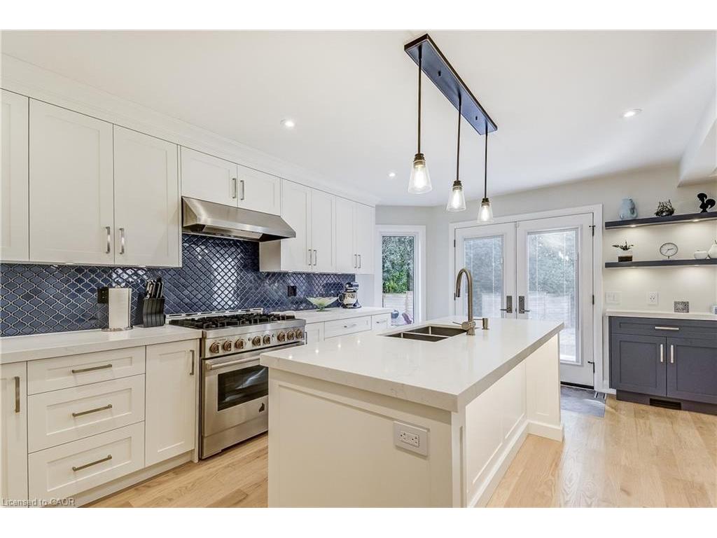 









27


Morrison Creek

Crescent,
Oakville,




ON
L6H 4C3

