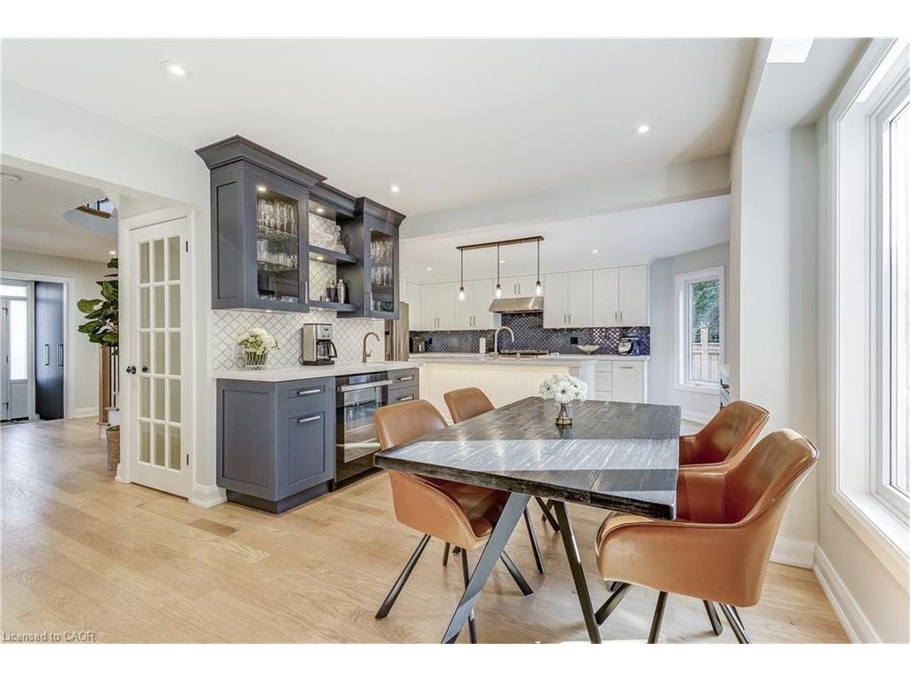 









27


Morrison Creek

Crescent,
Oakville,




ON
L6H 4C3

