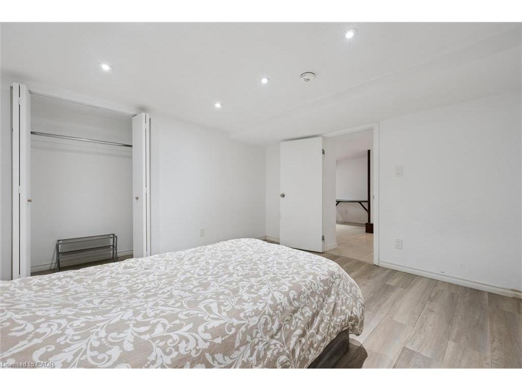 









18


Cambridge

Avenue, Lower,
Kitchener,




ON
N2B 1N4

