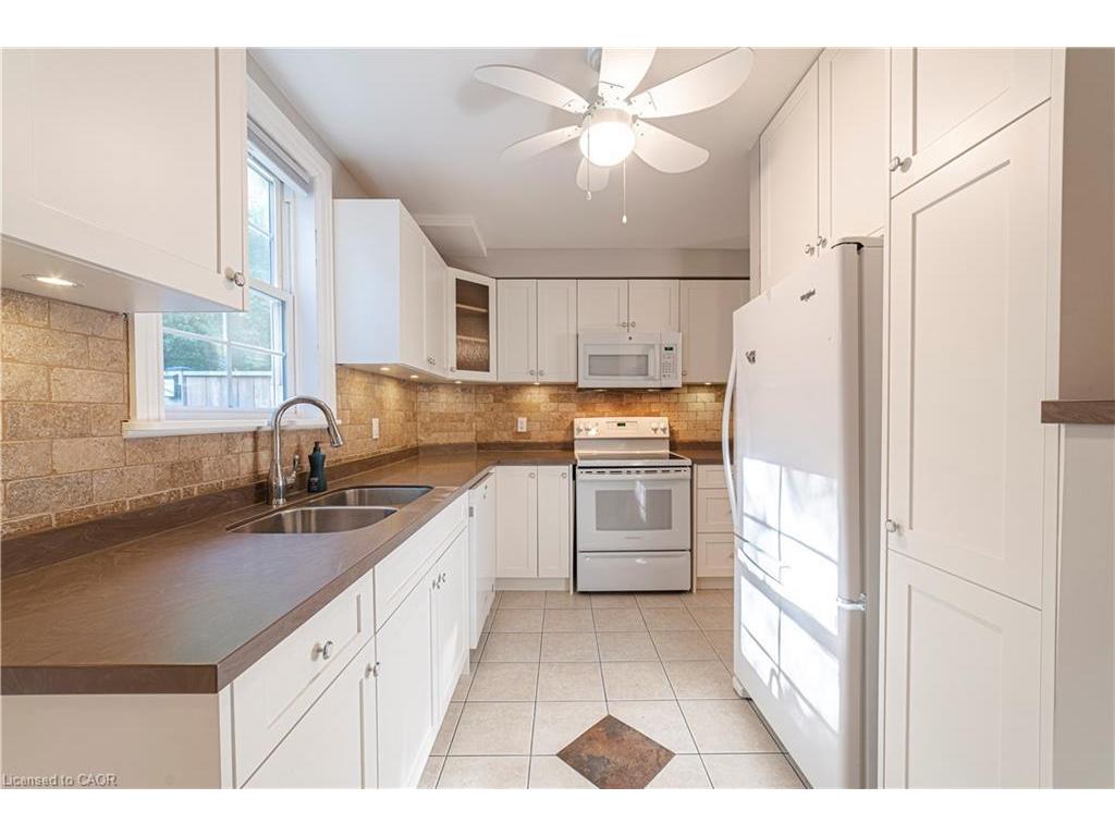 









12


Maple

Avenue,
Hamilton,




ON
L8G 2N9


