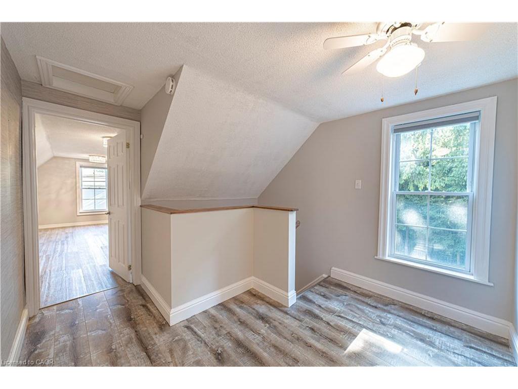 









12


Maple

Avenue,
Hamilton,




ON
L8G 2N9


