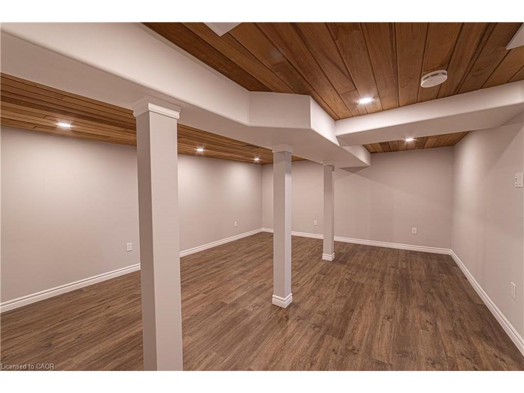 









12


Maple

Avenue,
Hamilton,




ON
L8G 2N9

