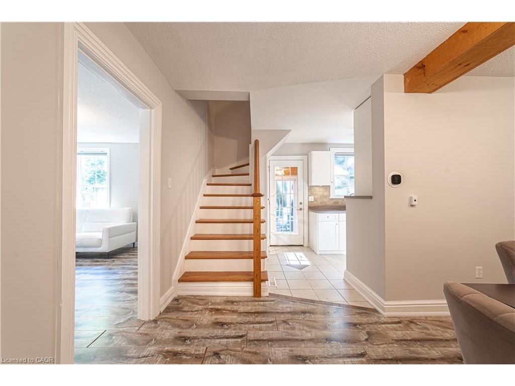 









12


Maple

Avenue,
Hamilton,




ON
L8G 2N9

