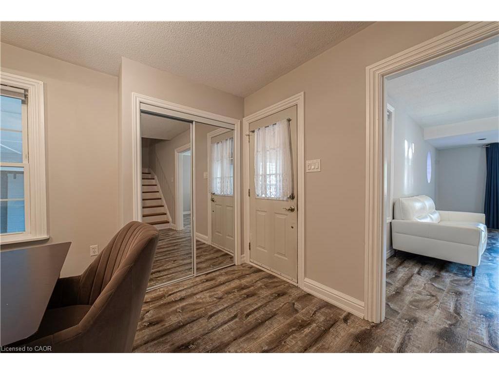 









12


Maple

Avenue,
Hamilton,




ON
L8G 2N9

