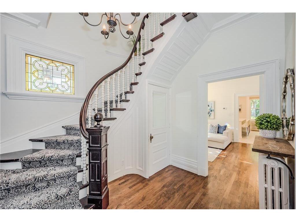 









138


Dublin

Street North,
Guelph,




ON
N1H 4N7

