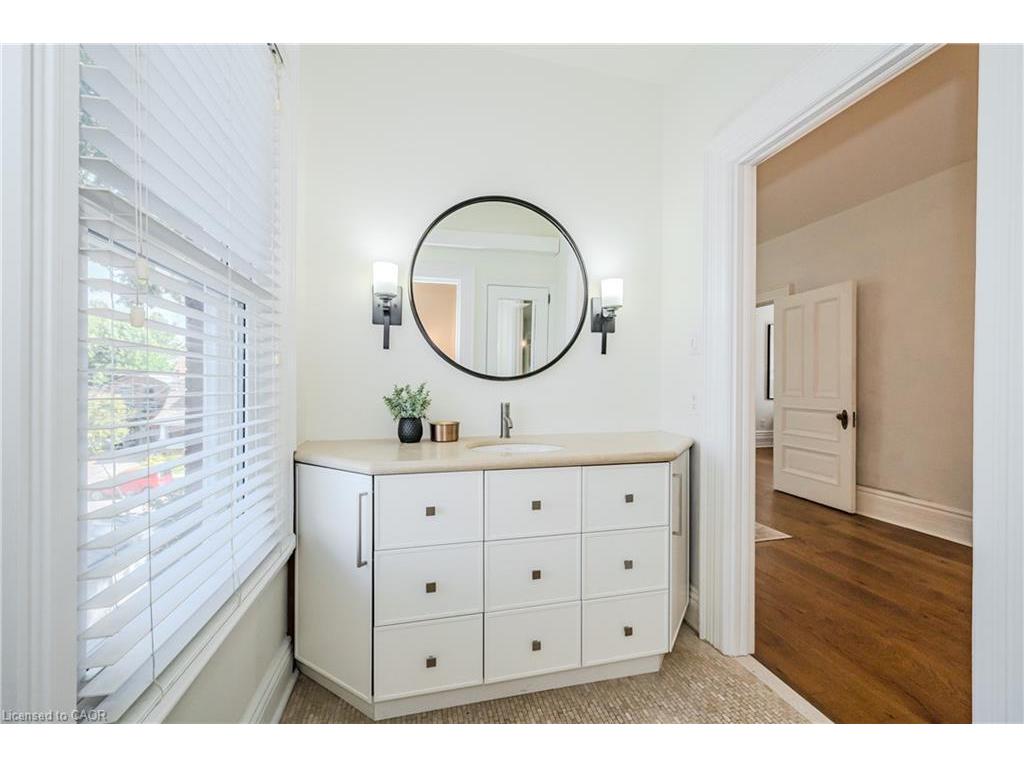 









138


Dublin

Street North,
Guelph,




ON
N1H 4N7

