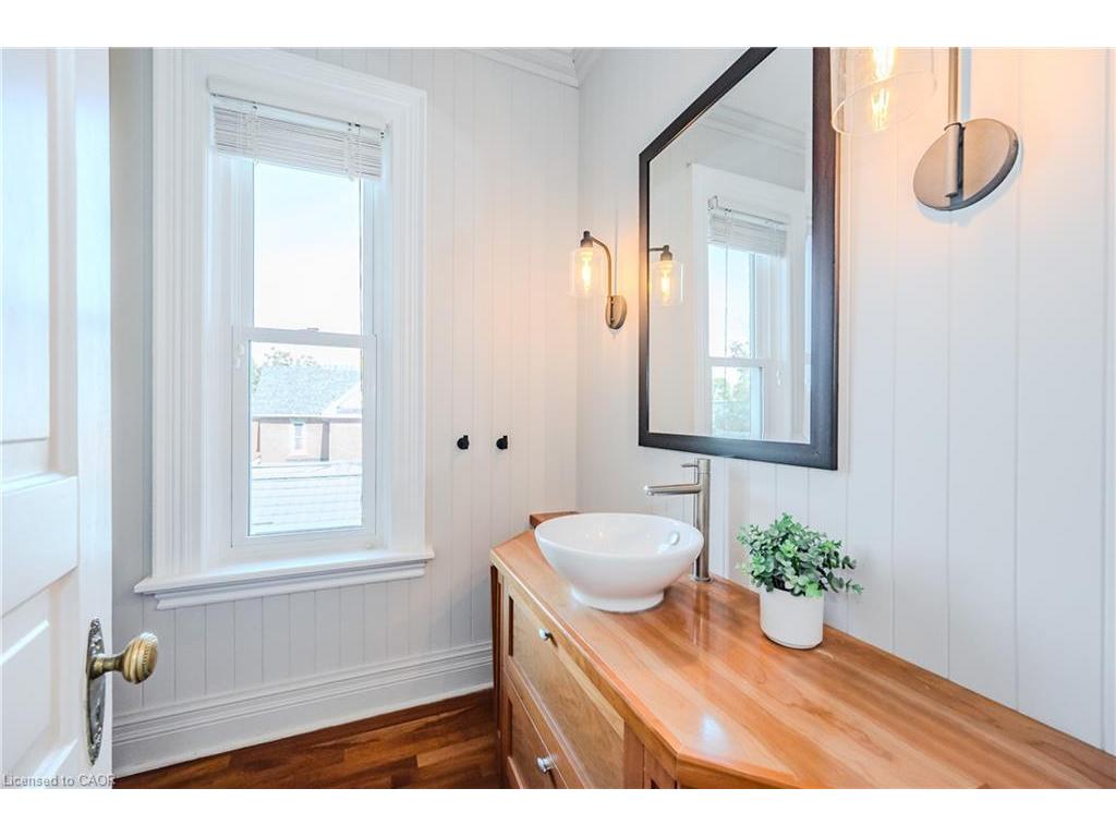 









138


Dublin

Street North,
Guelph,




ON
N1H 4N7

