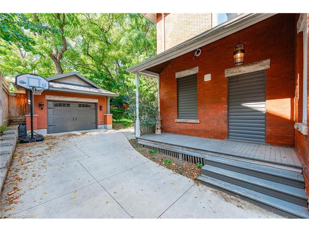 









138


Dublin

Street North,
Guelph,




ON
N1H 4N7

