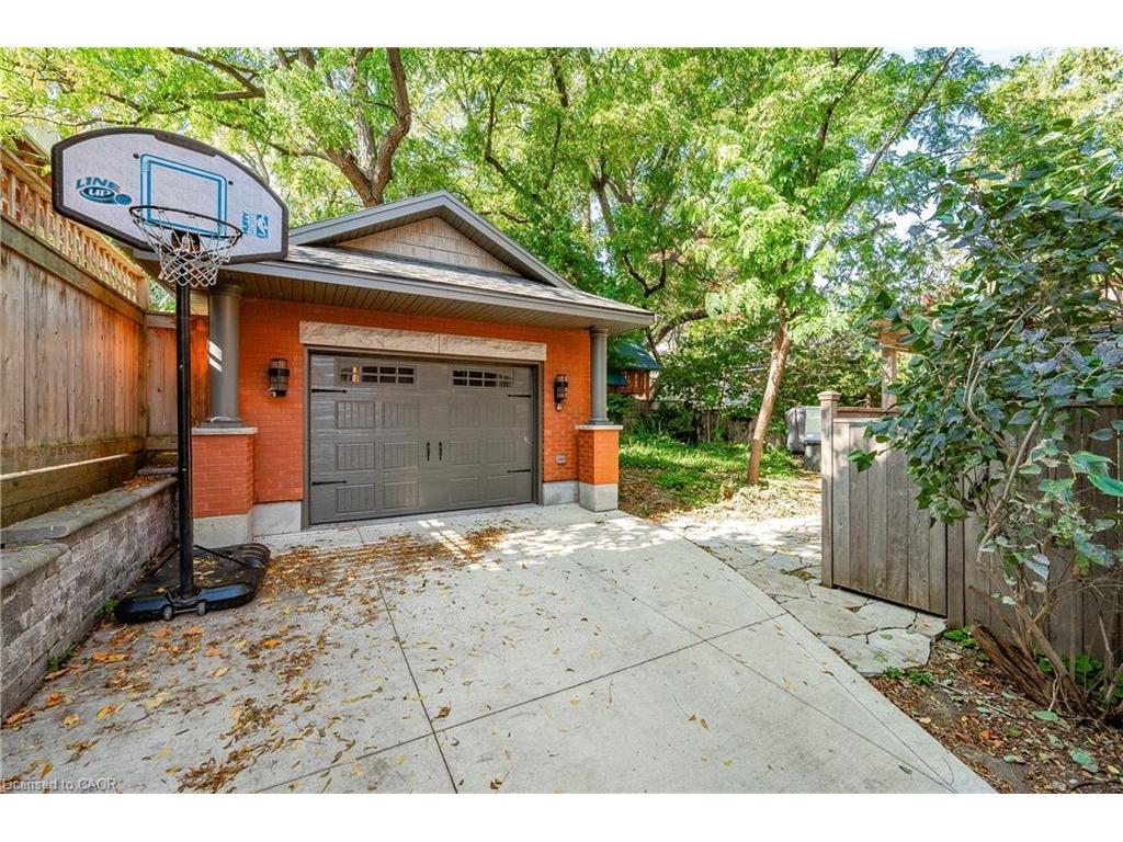 









138


Dublin

Street North,
Guelph,




ON
N1H 4N7

