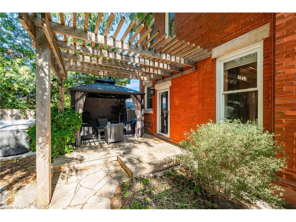 









138


Dublin

Street North,
Guelph,




ON
N1H 4N7

