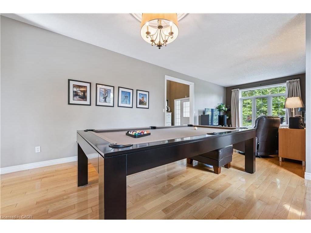 









867


Creekside

Drive,
Waterloo,




ON
N2V 2S7

