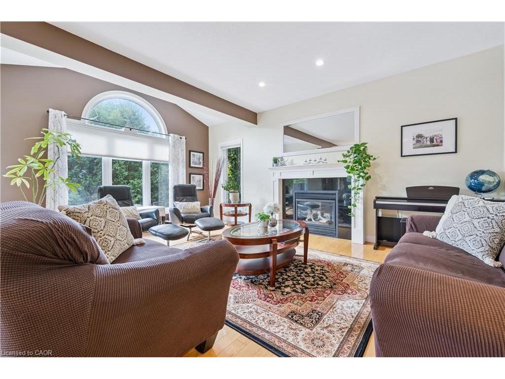 









867


Creekside

Drive,
Waterloo,




ON
N2V 2S7


