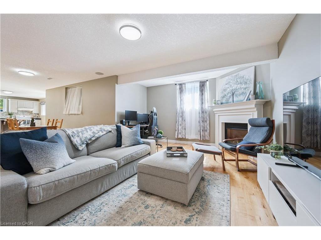 









867


Creekside

Drive,
Waterloo,




ON
N2V 2S7

