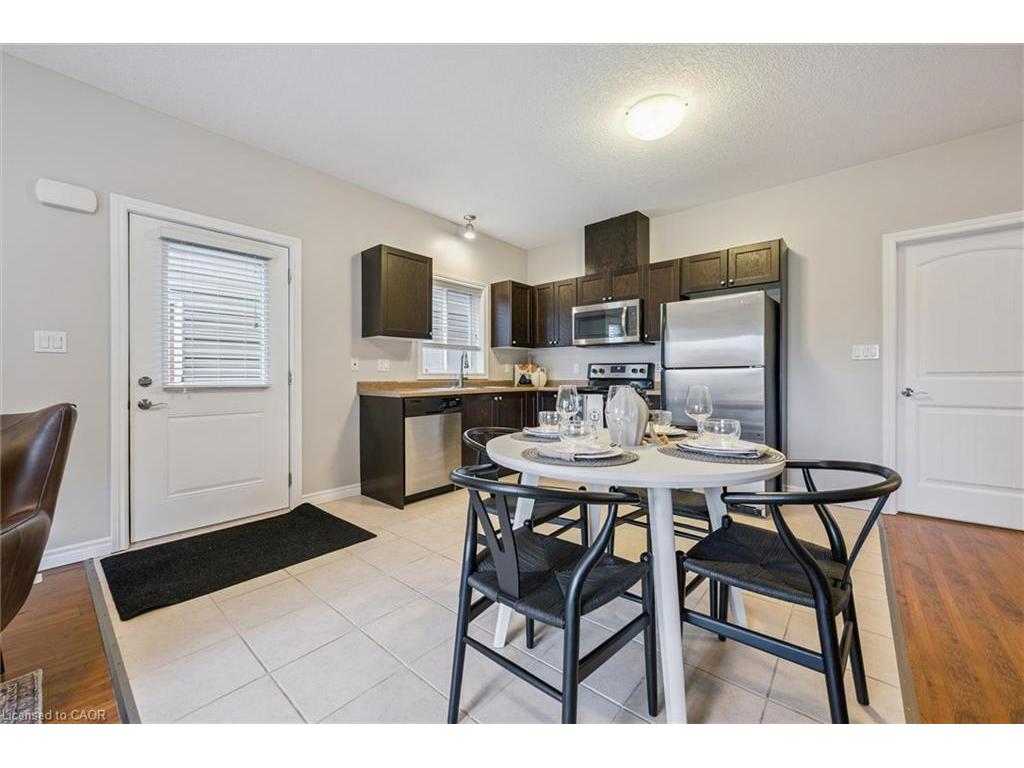 









470


Elora

Street,
Fergus,




ON
N1M 1Y8

