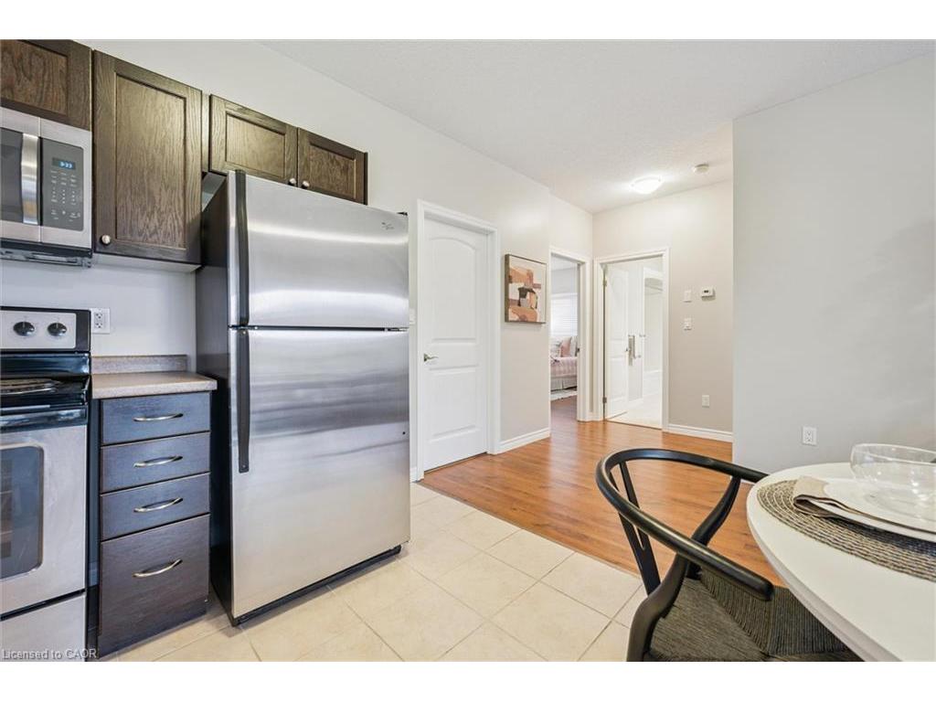 









470


Elora

Street,
Fergus,




ON
N1M 1Y8

