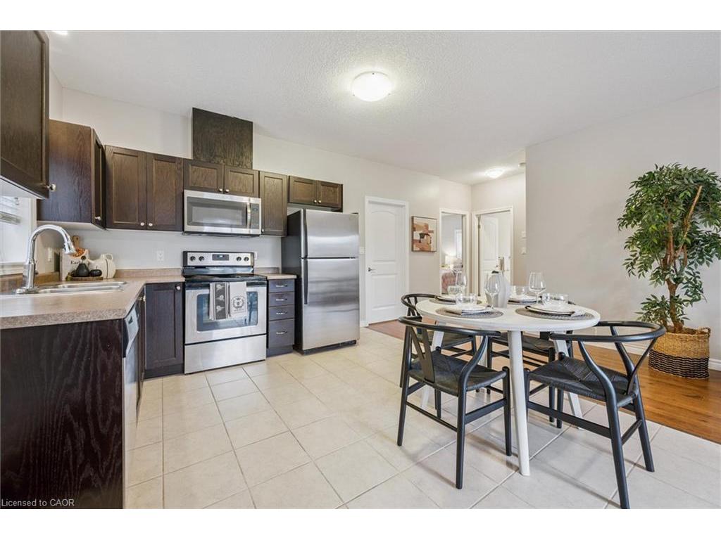 









470


Elora

Street,
Fergus,




ON
N1M 1Y8

