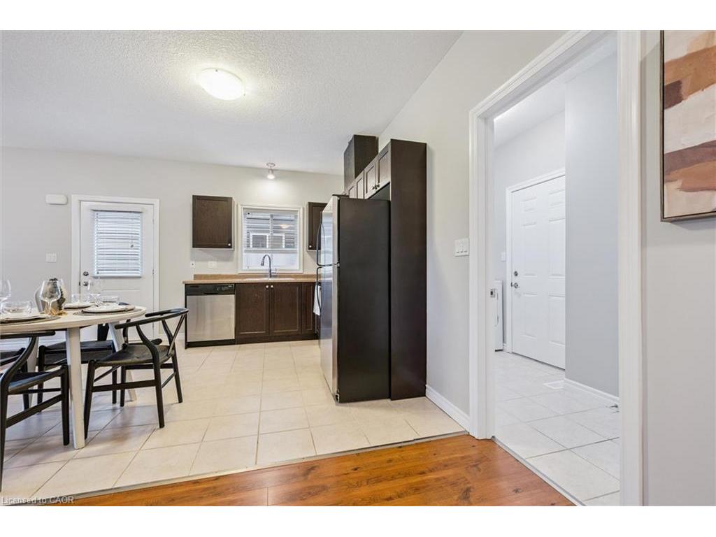 









470


Elora

Street,
Fergus,




ON
N1M 1Y8

