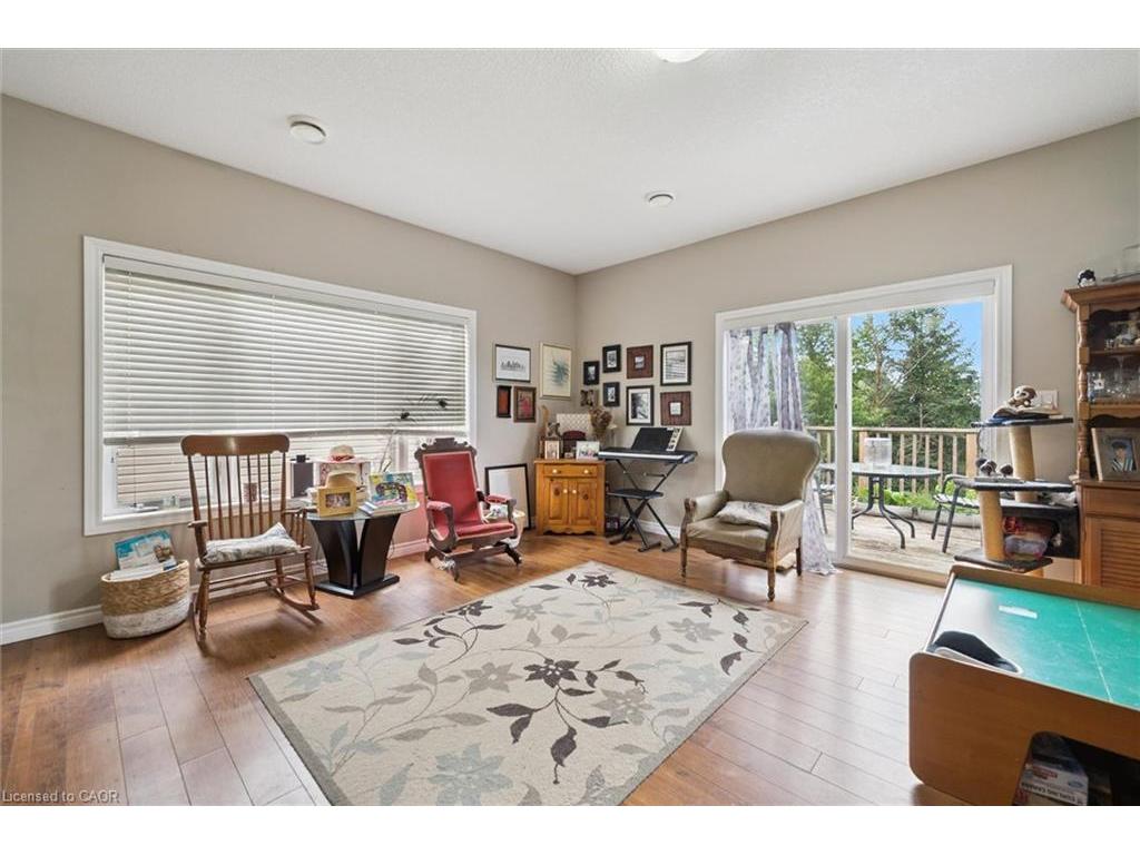 









470


Elora

Street,
Fergus,




ON
N1M 1Y8

