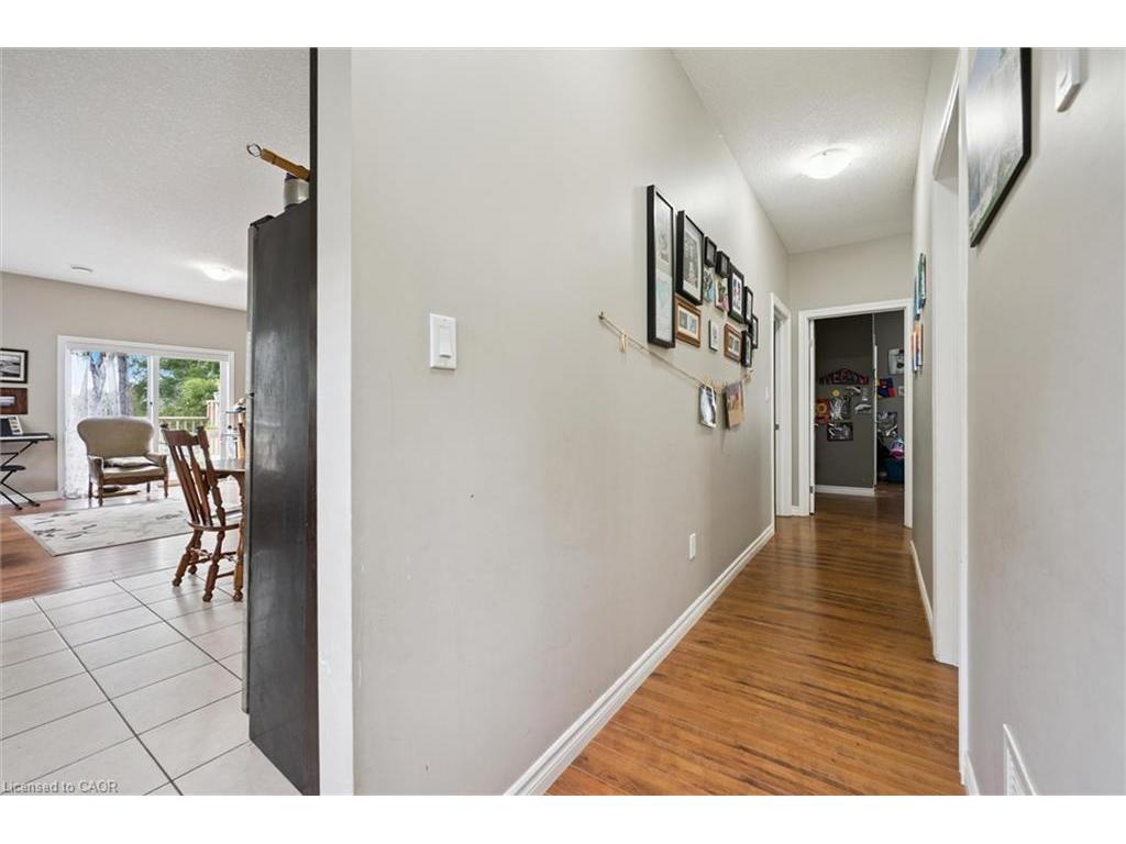 









470


Elora

Street,
Fergus,




ON
N1M 1Y8

