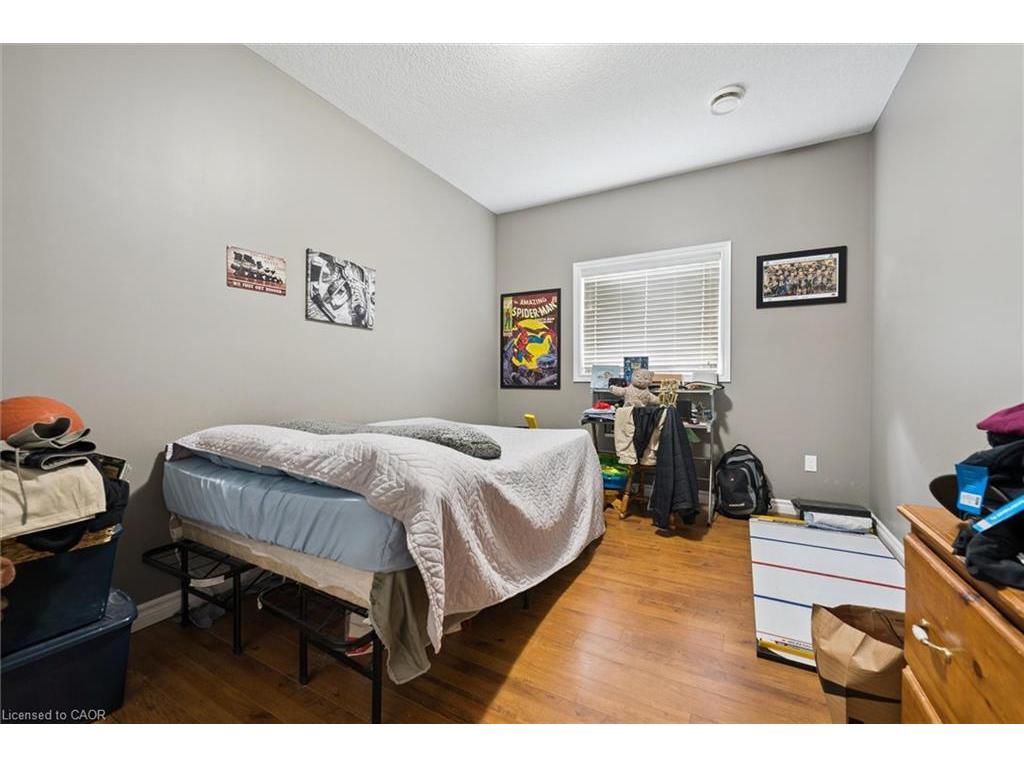 









470


Elora

Street,
Fergus,




ON
N1M 1Y8

