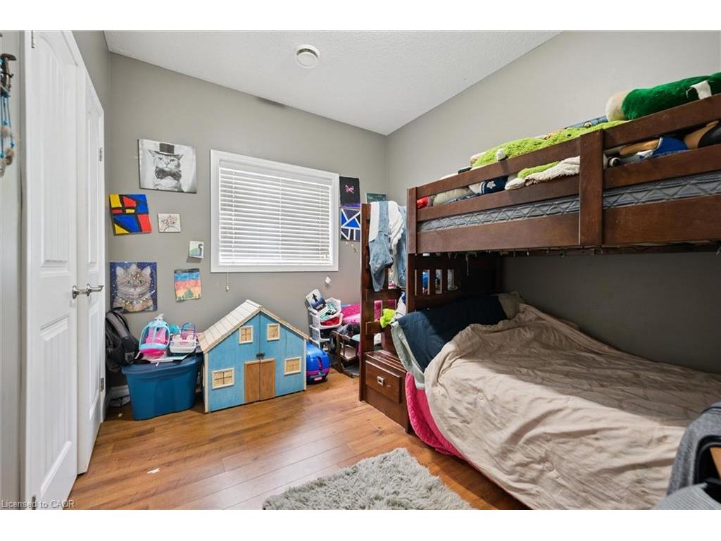 









470


Elora

Street,
Fergus,




ON
N1M 1Y8

