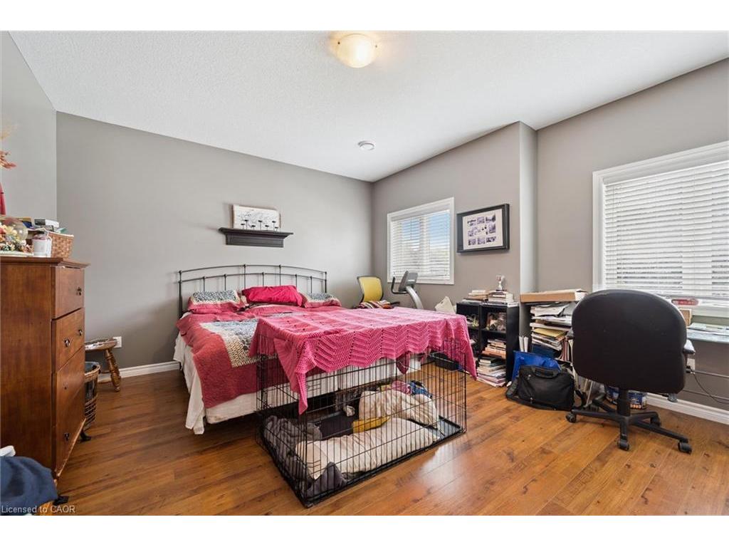 









470


Elora

Street,
Fergus,




ON
N1M 1Y8

