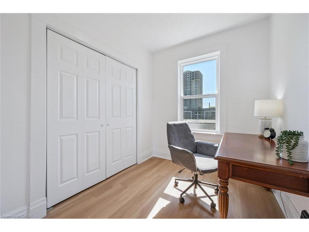 









233


Duke

Street East,
Kitchener,




ON
N2H 1B2

