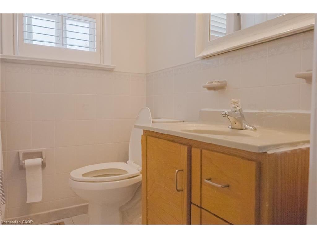 









365


Sandhurst

Drive,
Oakville,




ON
L6L 4L1

