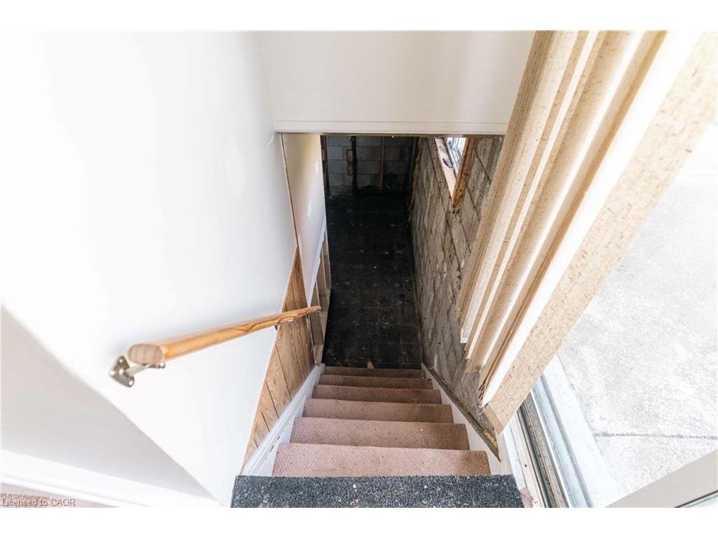 









365


Sandhurst

Drive,
Oakville,




ON
L6L 4L1

