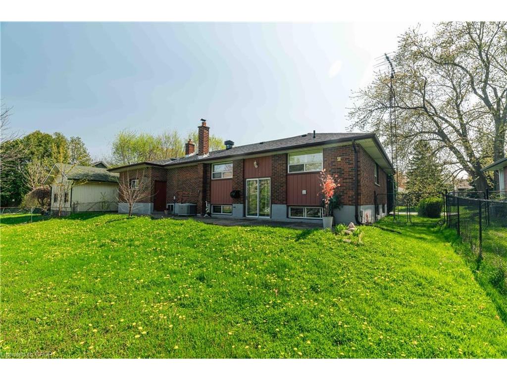 









365


Sandhurst

Drive,
Oakville,




ON
L6L 4L1

