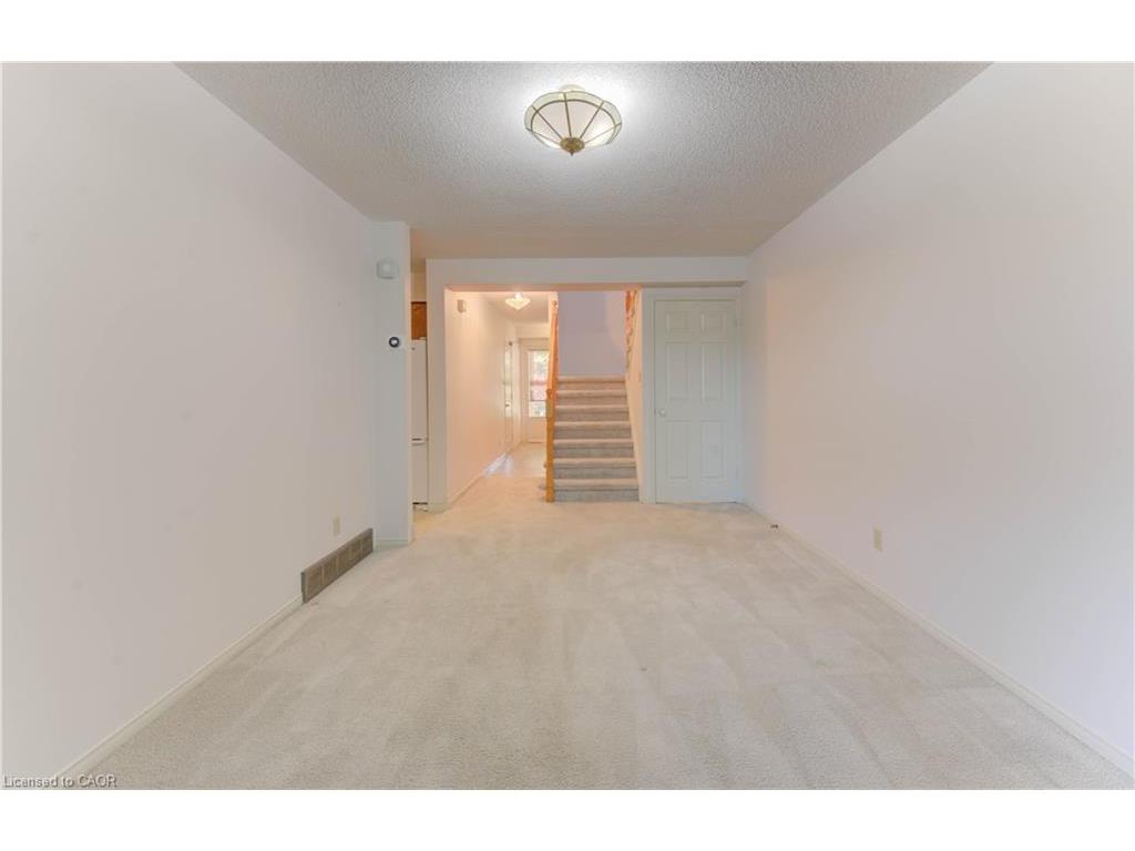 









523


Beechwood

Drive, 5,
Waterloo,




ON
N2T 2G7

