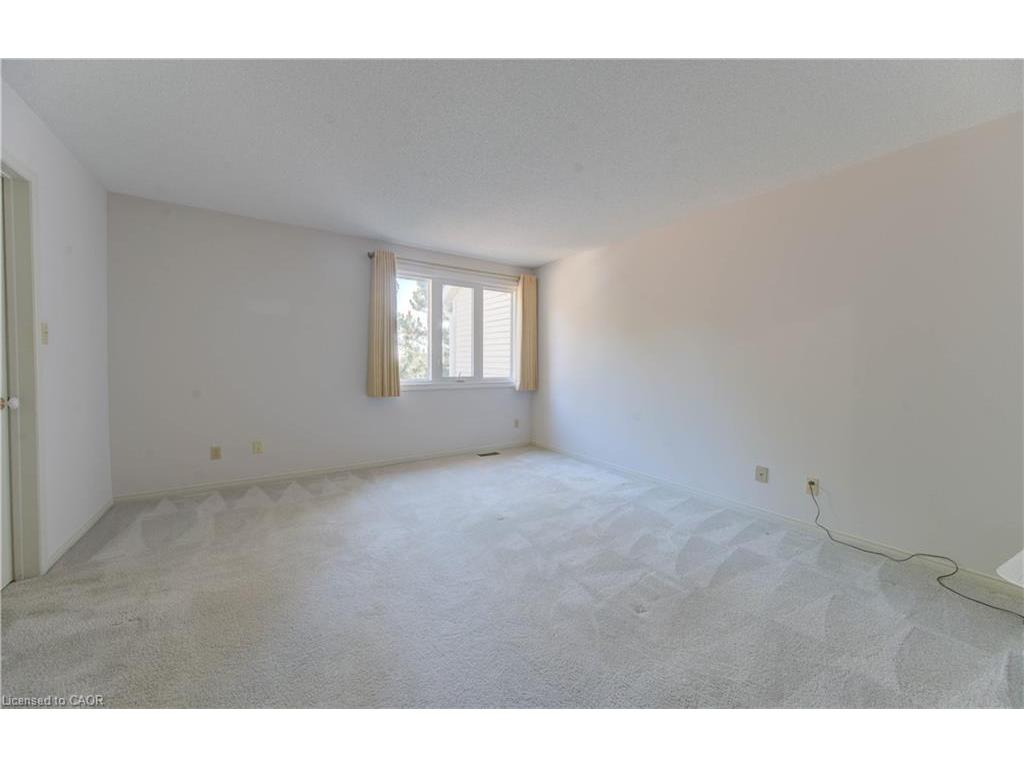 









523


Beechwood

Drive, 5,
Waterloo,




ON
N2T 2G7

